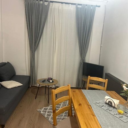 Ferienwohnung Fressh House Sincraieni Exterior foto