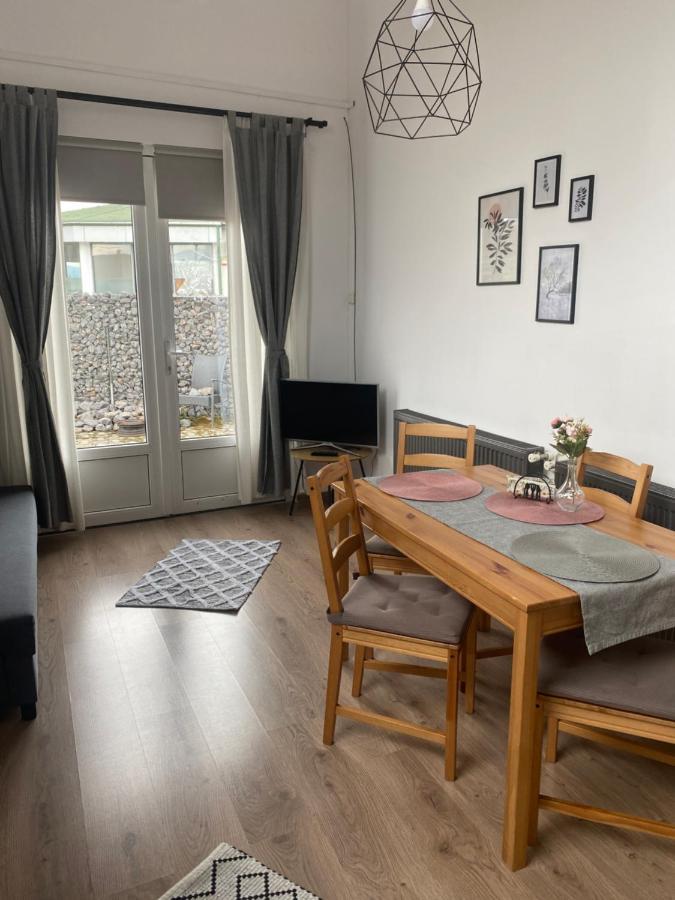 Ferienwohnung Fressh House Sincraieni Exterior foto
