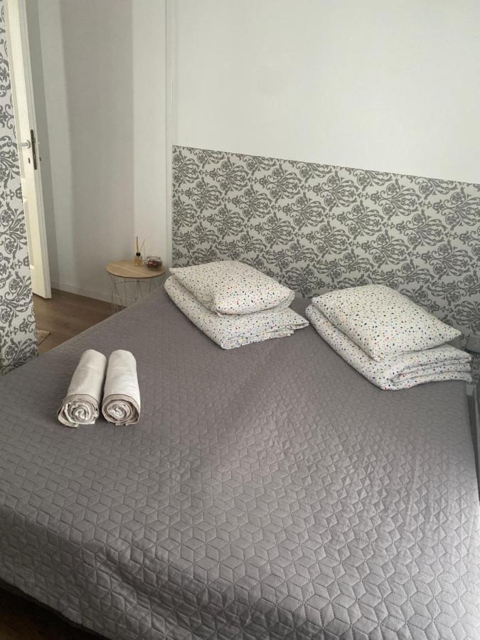 Ferienwohnung Fressh House Sincraieni Exterior foto